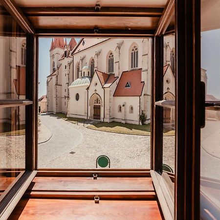 Apartmany Stare Mesto Znojmo Bagian luar foto